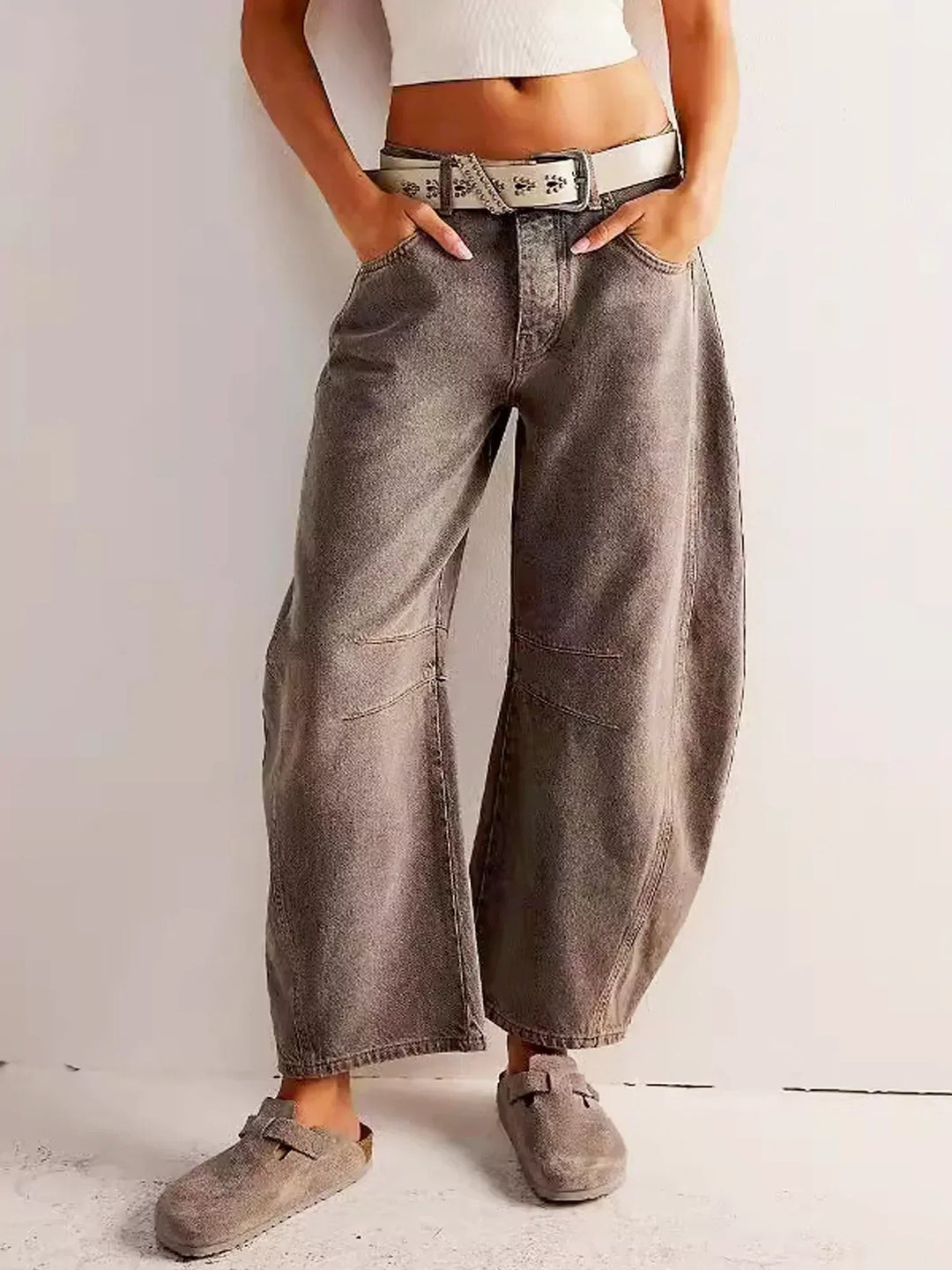 Women’s High-Waisted Barrel-Leg Jeans