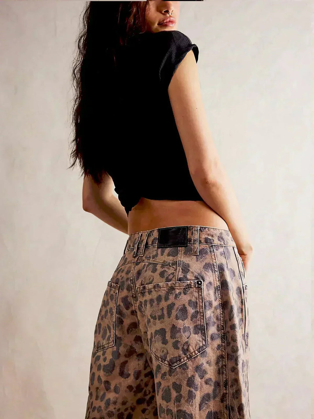 Women’s High-Waisted Barrel-Leg Jeans