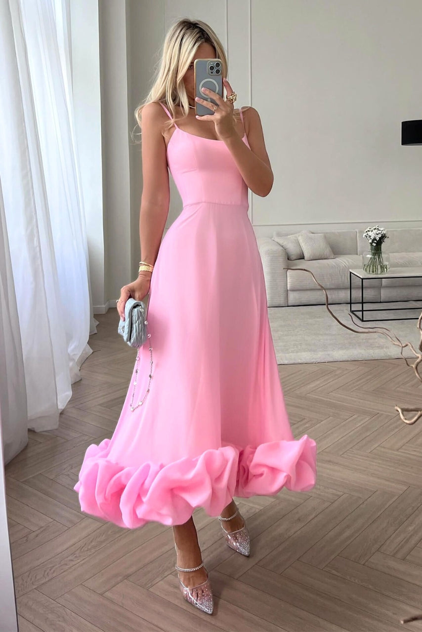 Women’s Elegant Flowing Evening Dress