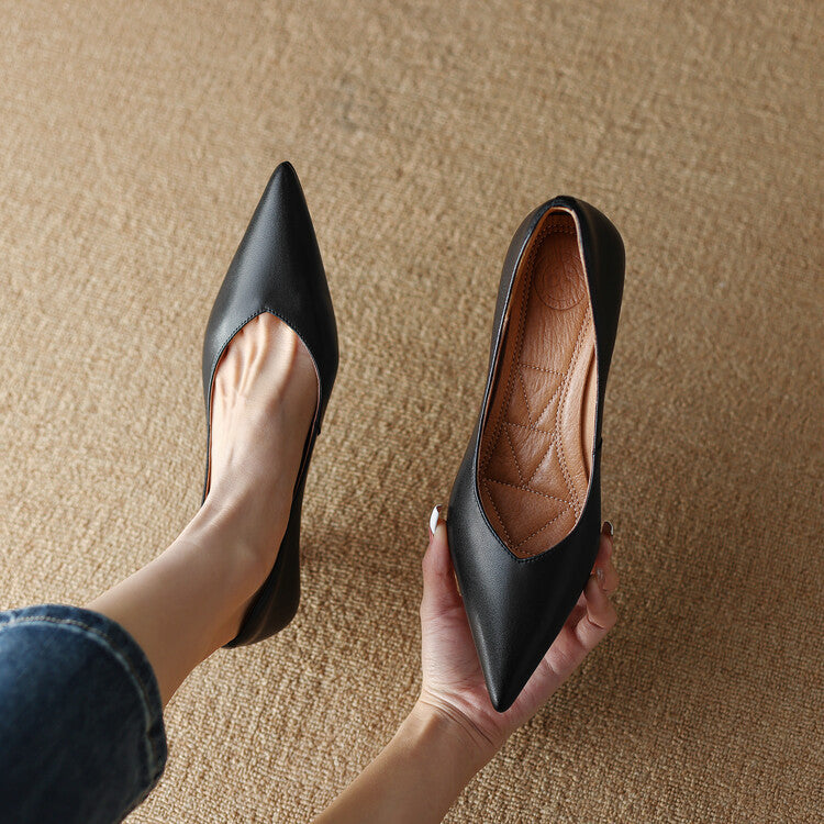 Women’s Classic Closed Toe Dress Pumps