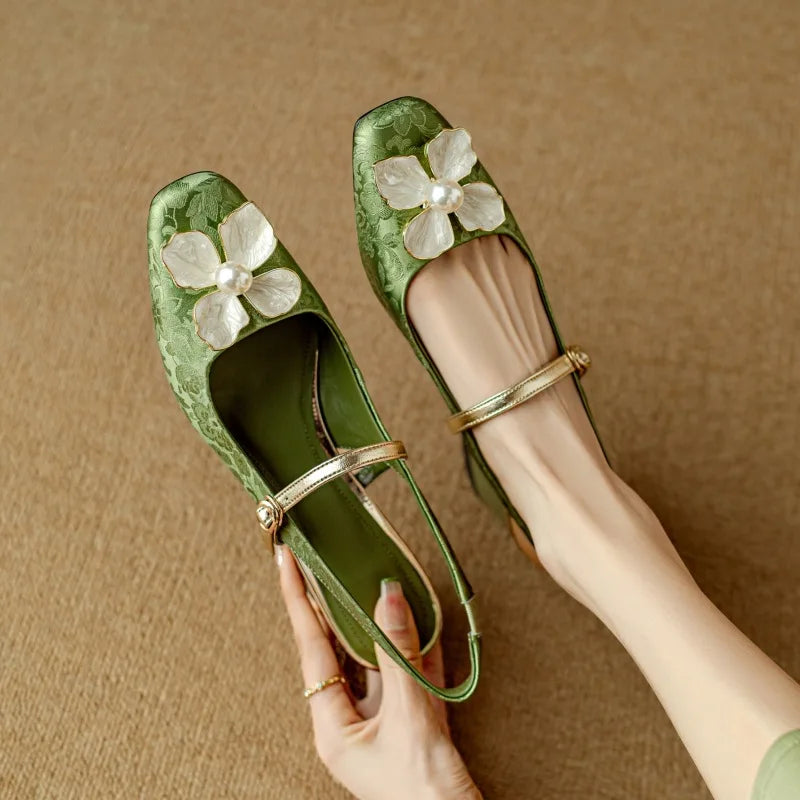 Women’s Elegant Closed-Toe Dress Pumps