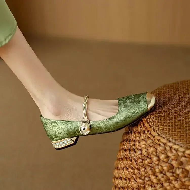 Women’s Buckle Strap Closed Toe Mary Jane Shoes