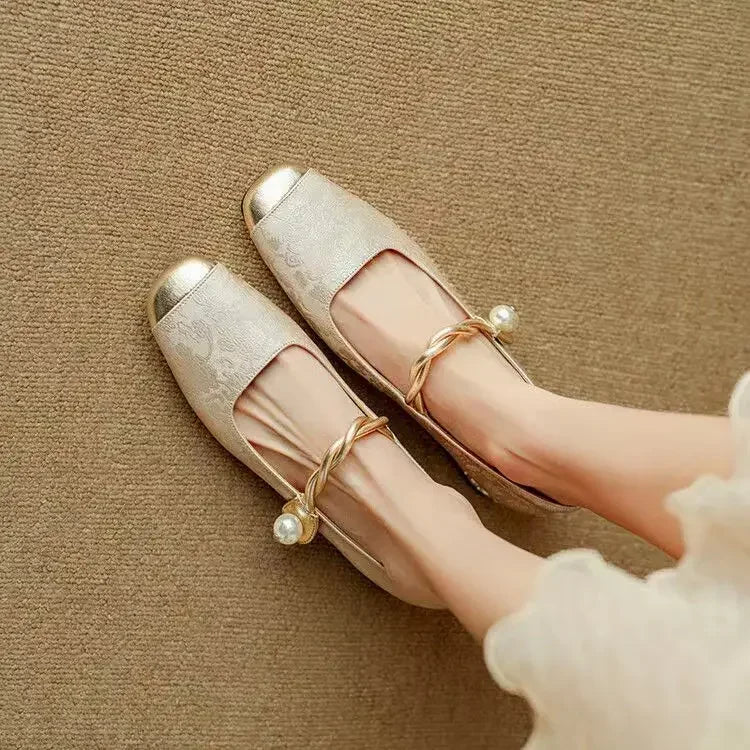 Women’s Buckle Strap Closed Toe Mary Jane Shoes