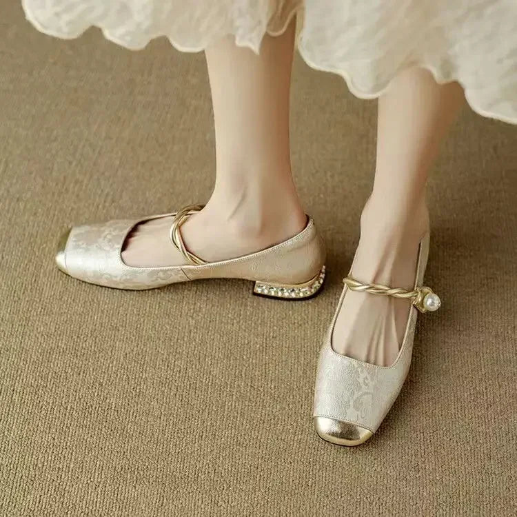 Women’s Buckle Strap Closed Toe Mary Jane Shoes