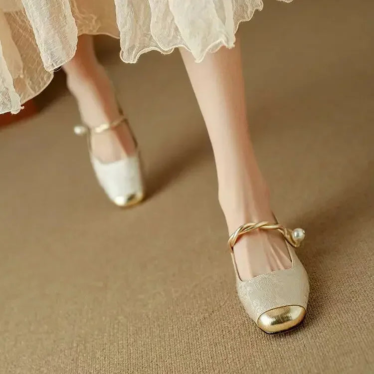Women’s Buckle Strap Closed Toe Mary Jane Shoes