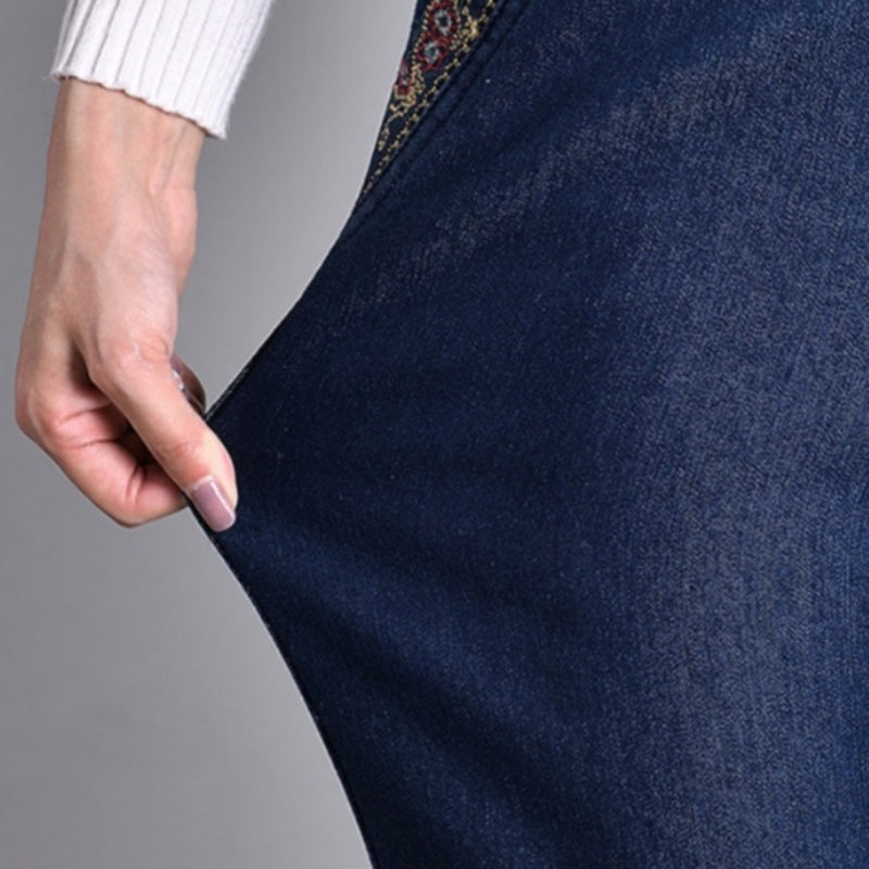 Women’s Elastic Waist Side Pocket Jeans